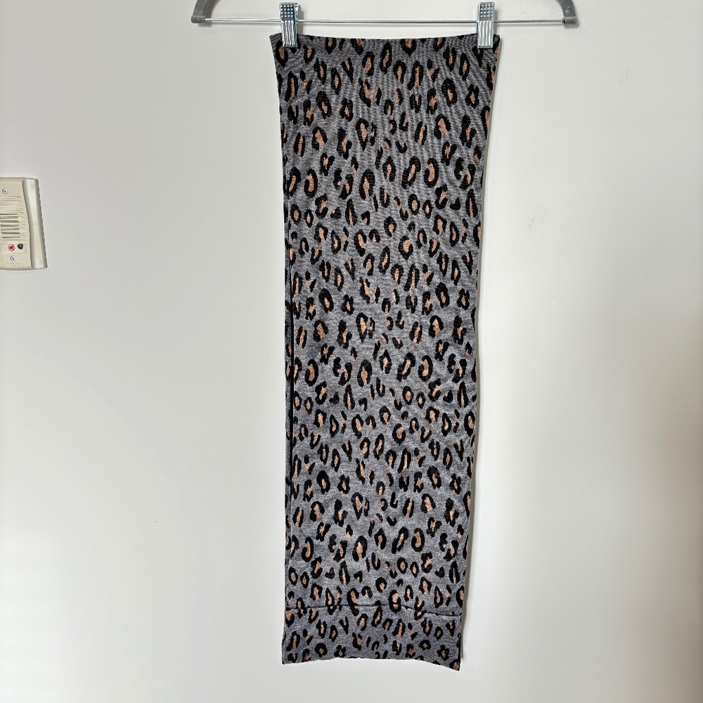 TRAVEL Security Sholdit Infinity Scarf with Hidden Zipper Pocket Animal Print OS